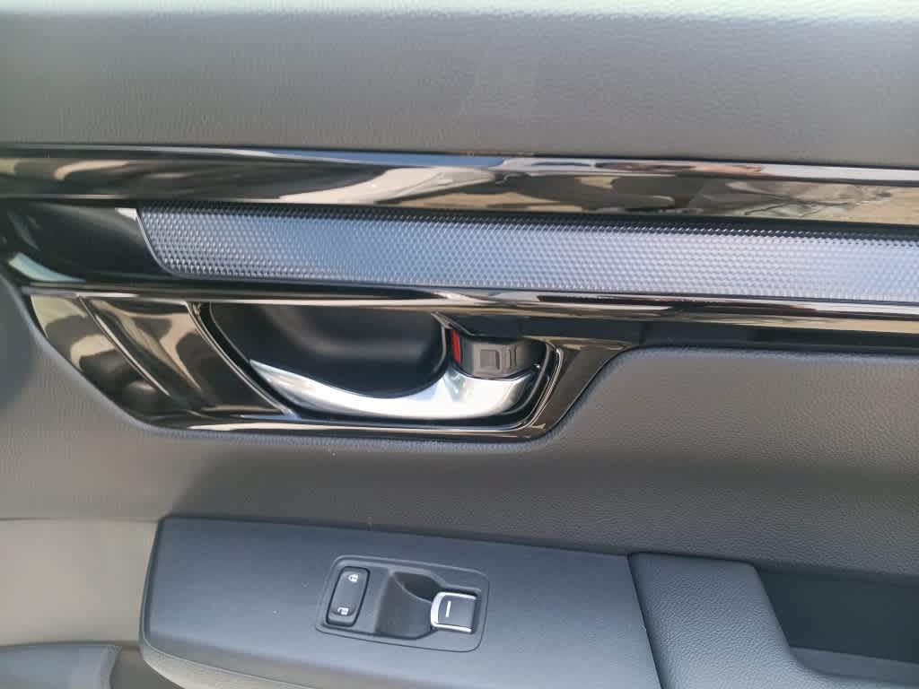 Used 2025 Honda CR-V Sport Touring image 28