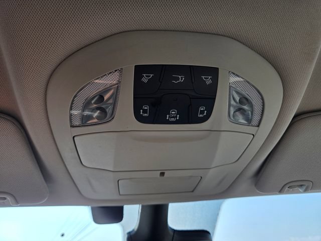 Used 2021 Chrysler Pacifica Touring-L w/ Uconnect Theater Family Group AWD/4WD image 31