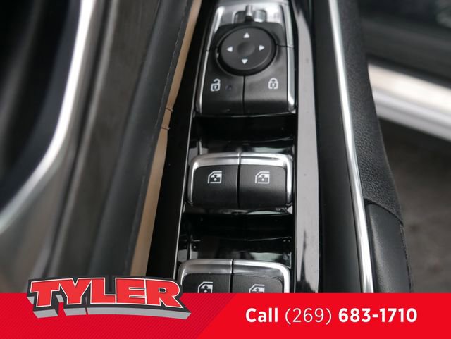 Used 2025 Kia Sorento SX Prestige w/ Olive Brown Leather Package AWD/4WD image 21