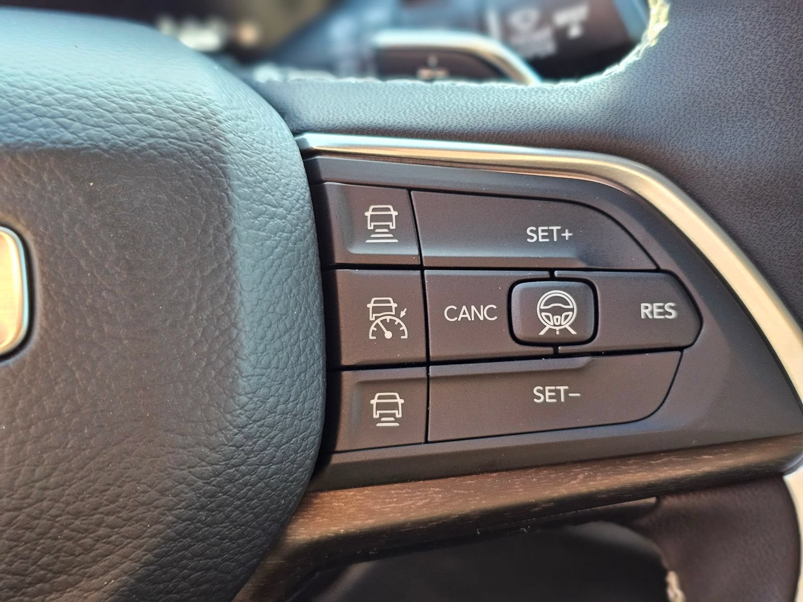 New 2026 Jeep Grand Cherokee L Altitude RWD image 12