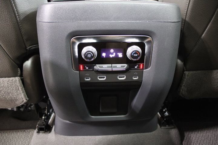 Used 2021 GMC Yukon Denali w/ LPO, Illumination Package AWD/4WD image 25