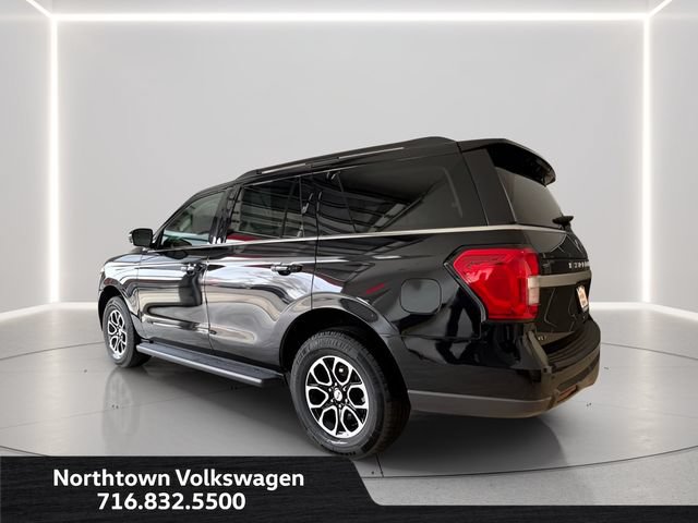 Used 2024 Ford Expedition XLT AWD/4WD image 3