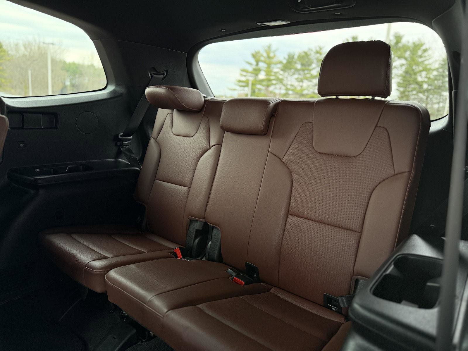 Used 2023 Kia Telluride EX w/ EX Captain's Chair Package AWD/4WD image 14