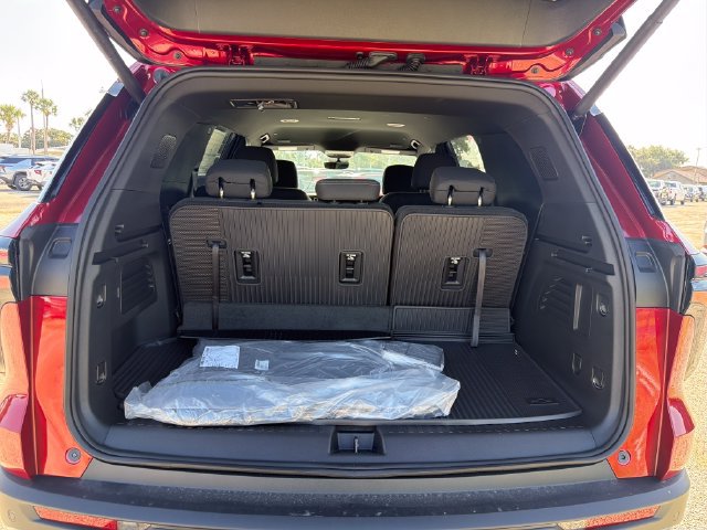 New 2027 Chevrolet Traverse LT w/ Driver Confidence Package FWD image 10