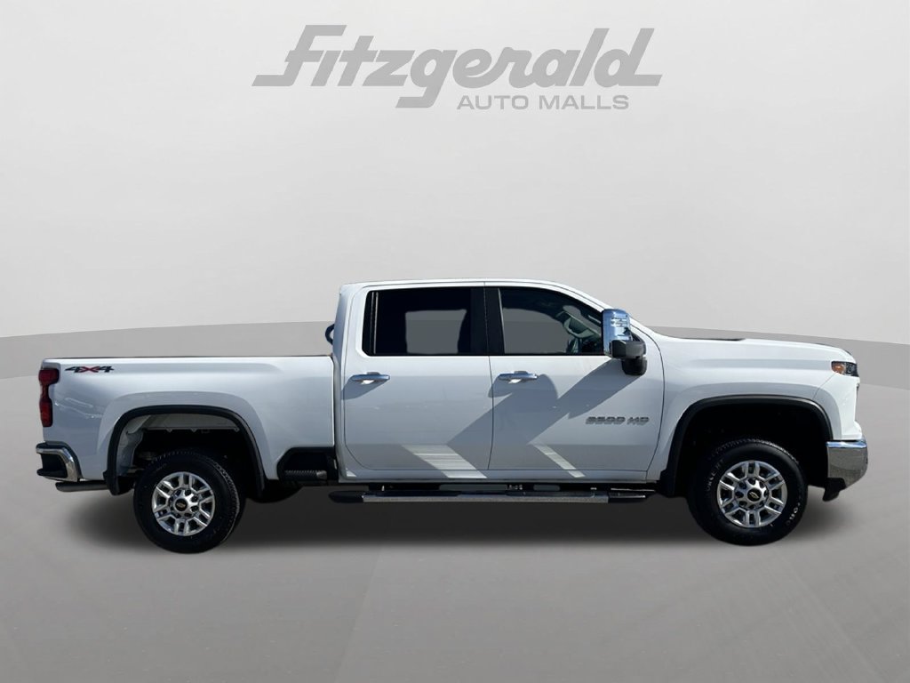 Used 2025 Chevrolet Silverado 2500 LT w/ Convenience Package AWD/4WD image 4