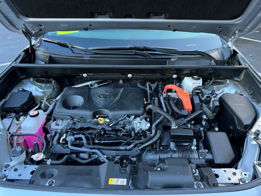 Used 2022 Toyota RAV4 LE image 21