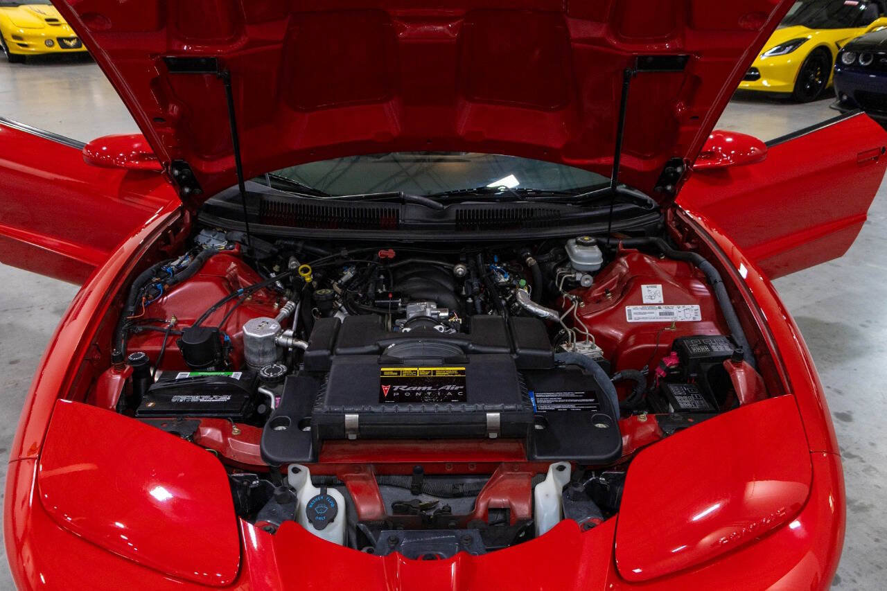 Used 2001 Pontiac Firebird Trans Am RWD image 16