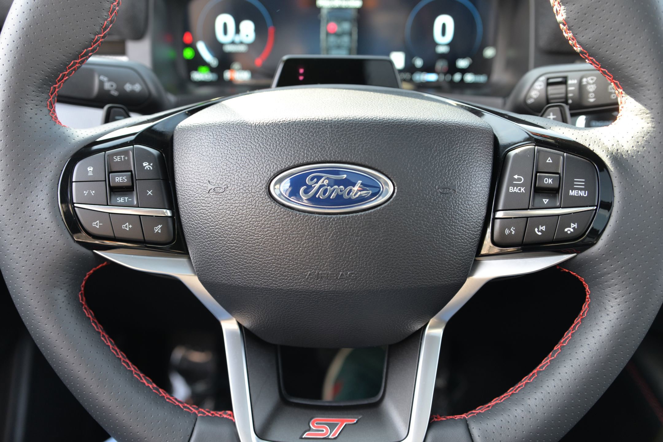 Used 2025 Ford Explorer ST w/ Sun And Sound Package image 30