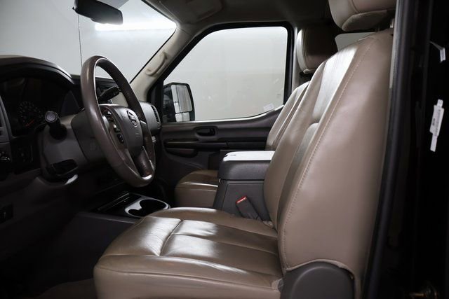 Used 2017 Nissan NV 3500 SL image 12