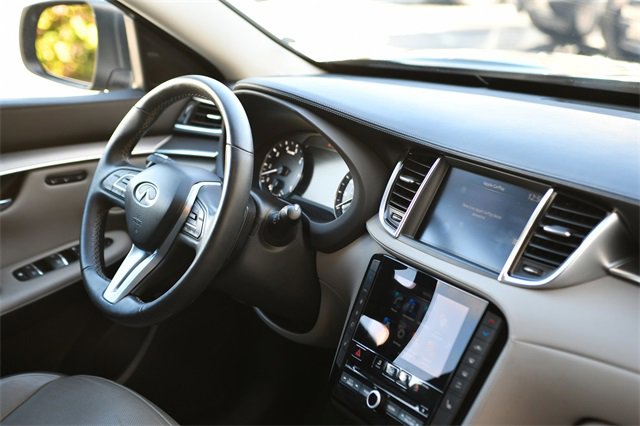 Used 2023 INFINITI QX50 Luxe image 30