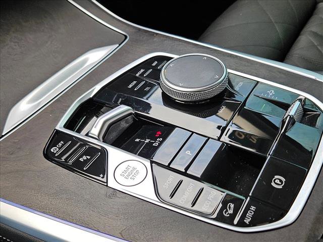 Used 2025 BMW X7 xDrive40i image 12