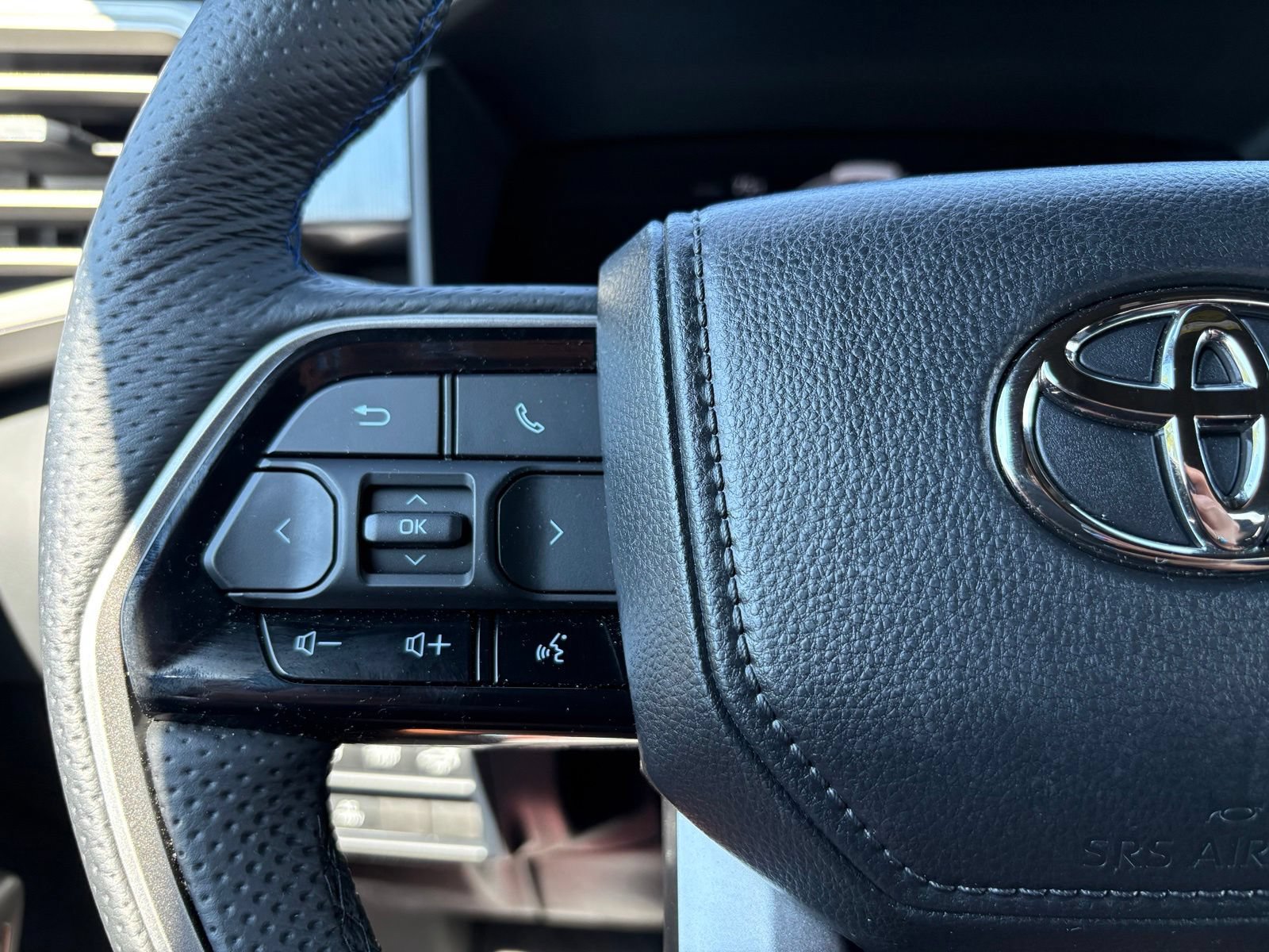 Used 2026 Toyota Tundra Platinum AWD/4WD image 15