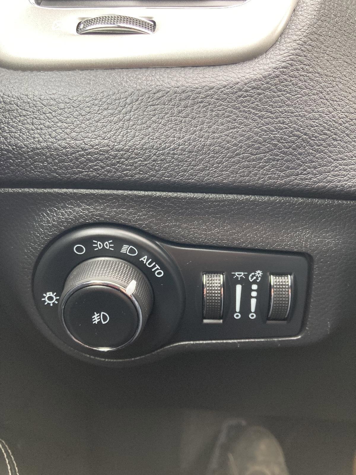 Used 2021 Jeep Compass Latitude image 15