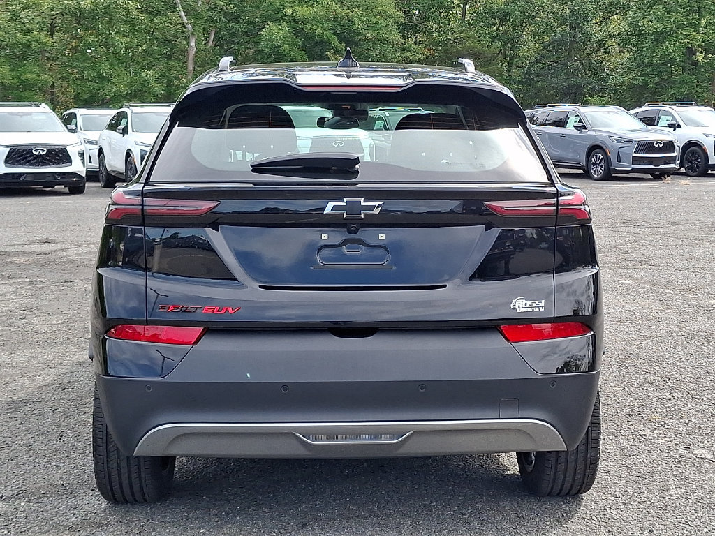 Used 2023 Chevrolet Bolt EUV LT w/ Comfort Package FWD image 8
