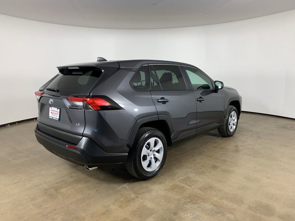 Used 2024 Toyota RAV4 LE image 8