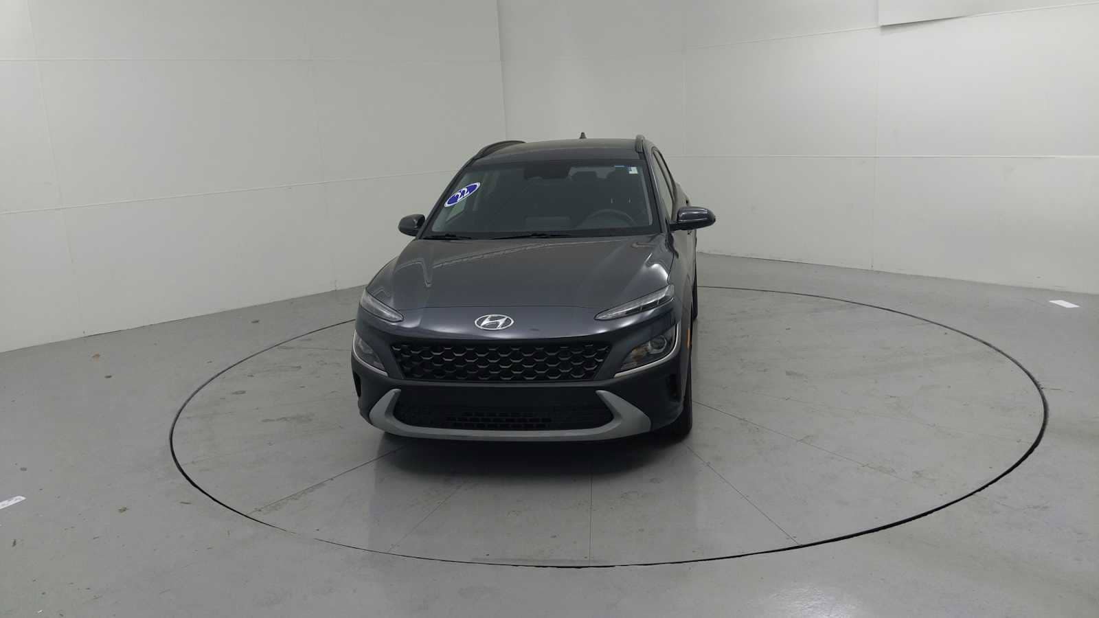 Used 2022 Hyundai Kona SEL w/ Cargo Package AWD/4WD image 3