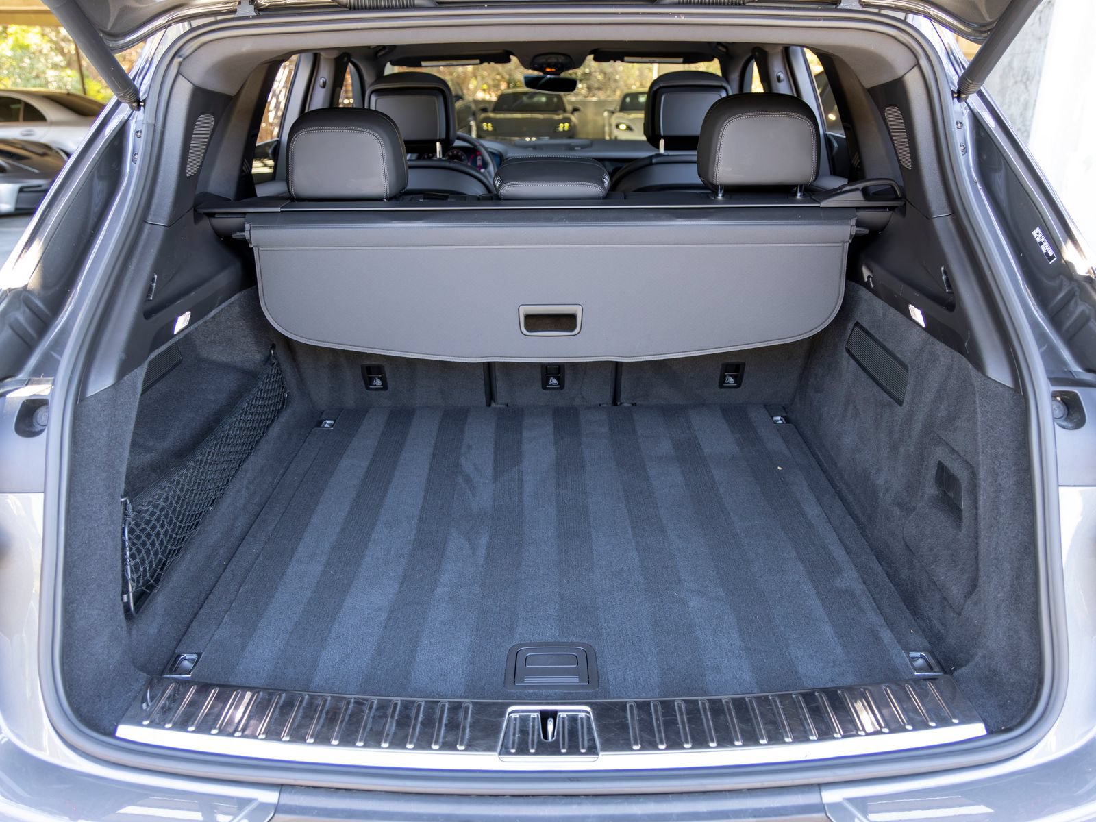 Certified 2024 Porsche Cayenne S AWD/4WD image 51