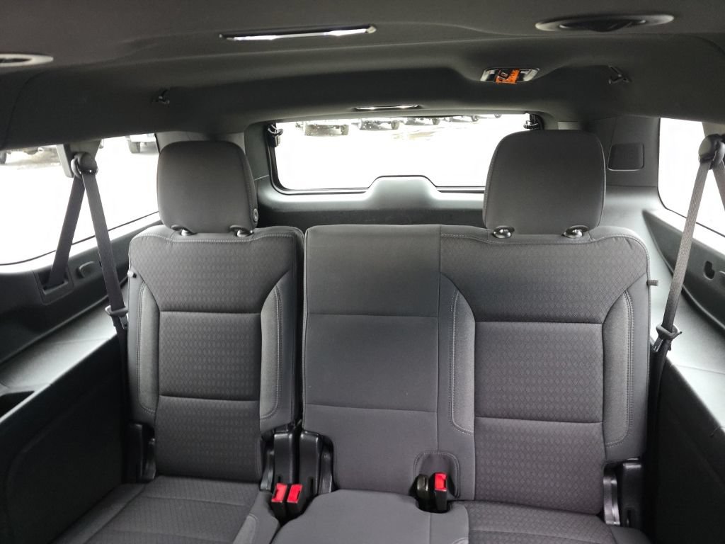 Used 2023 Chevrolet Suburban LS AWD/4WD image 13