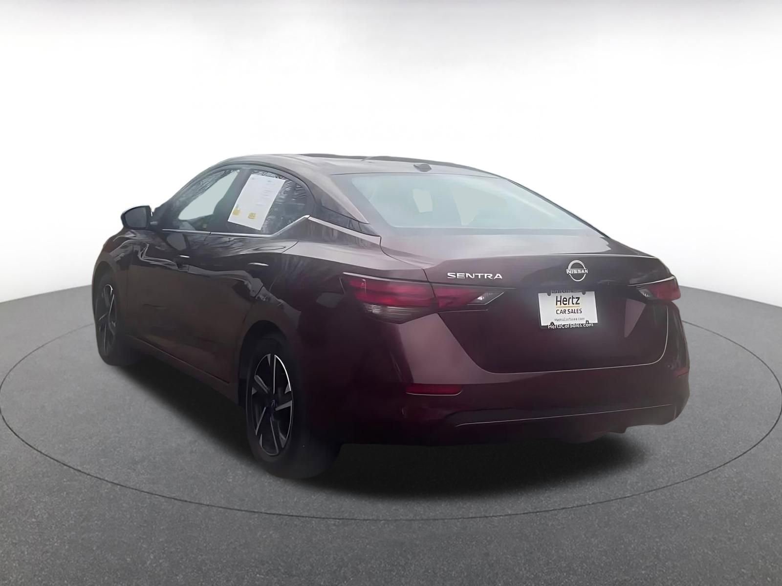 Used 2025 Nissan Sentra SV FWD image 11