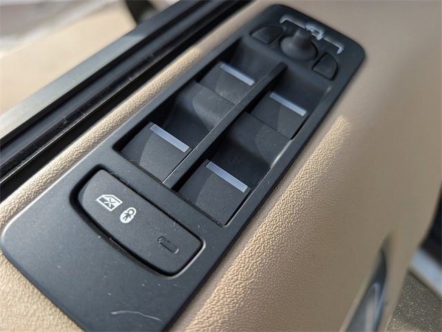 Used 2017 Land Rover Discovery Sport HSE image 21