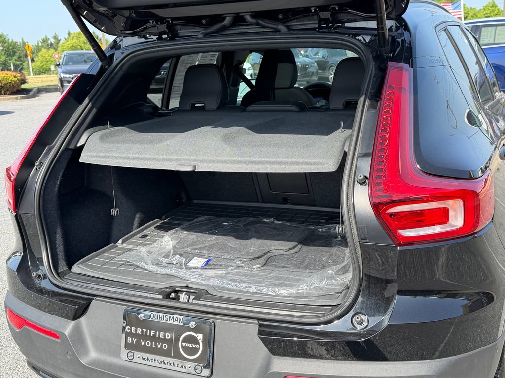 Certified 2023 Volvo XC40 Recharge Plus AWD/4WD image 19