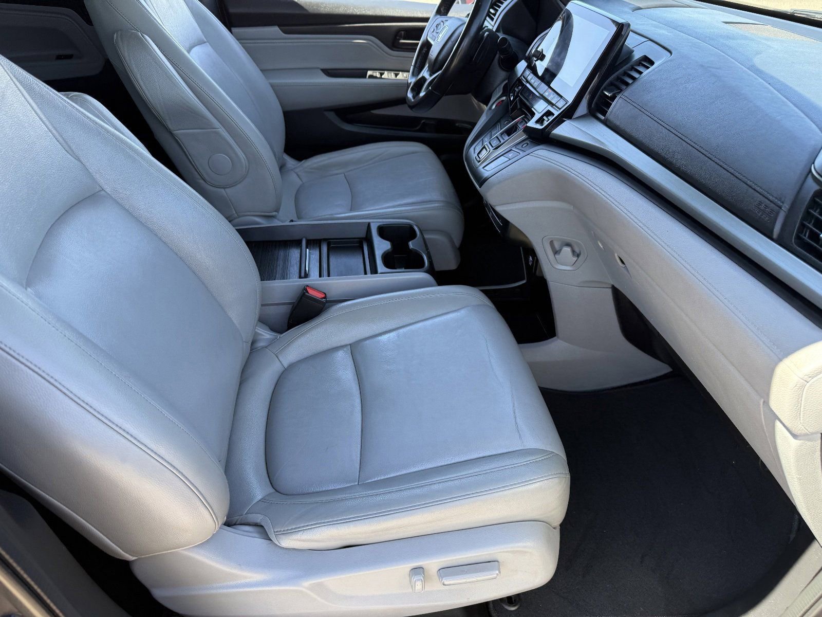 Used 2018 Honda Odyssey Touring image 12