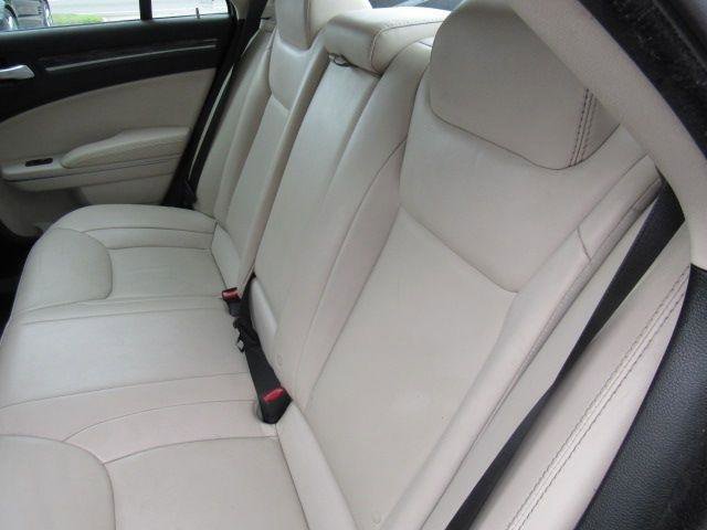 Used 2019 Chrysler 300 Touring L w/ Quick Order Package 22F AWD/4WD image 20