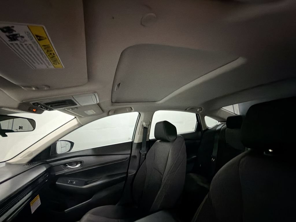 Used 2025 Honda Accord SE image 18
