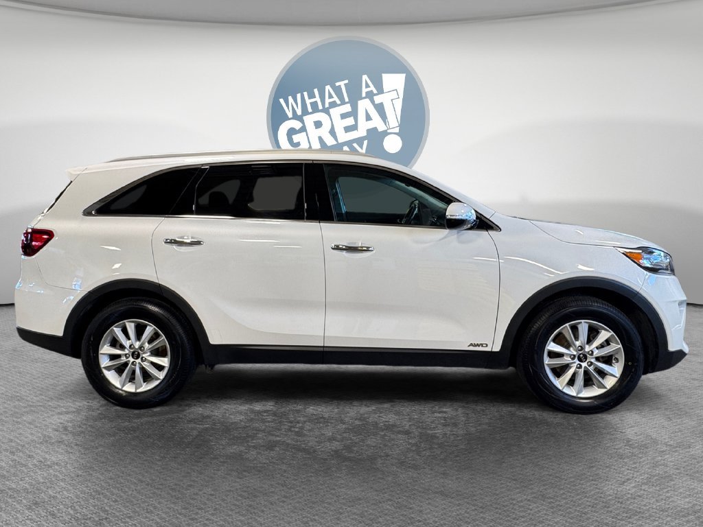 Used 2019 Kia Sorento AWD w/ LX Convenience Package image 2