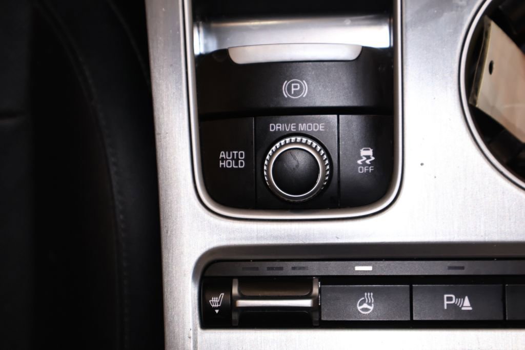 Used 2018 Kia Stinger GT1 AWD/4WD image 32