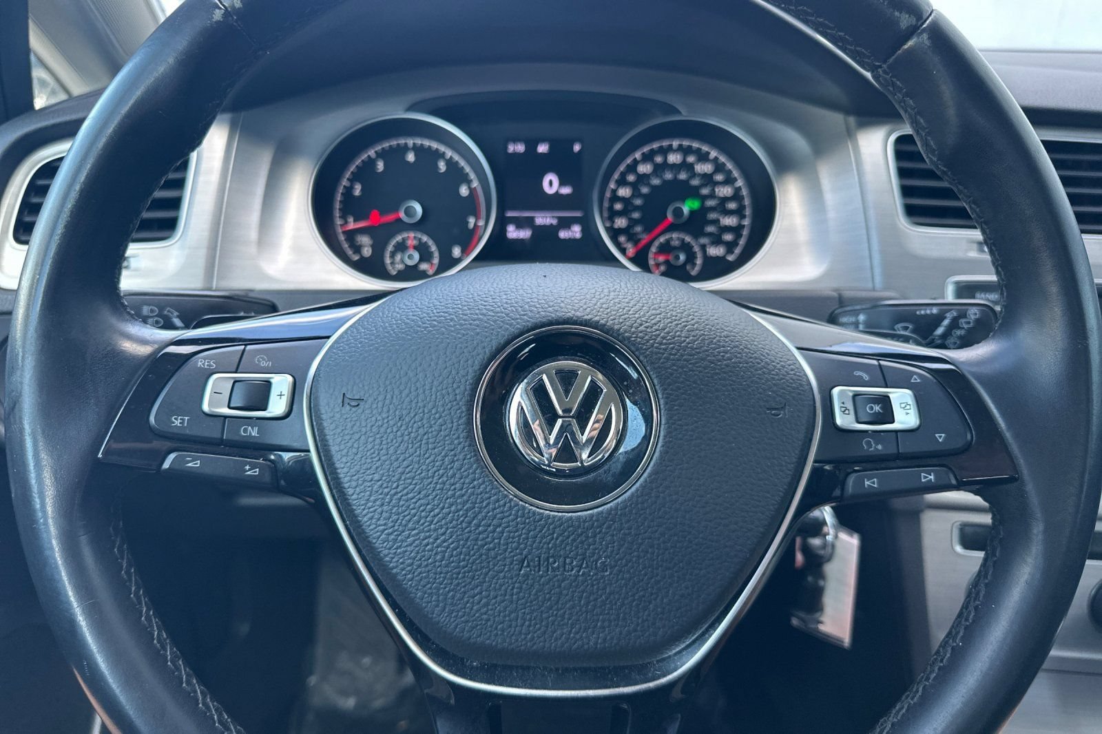 Used 2017 Volkswagen Golf S FWD image 21