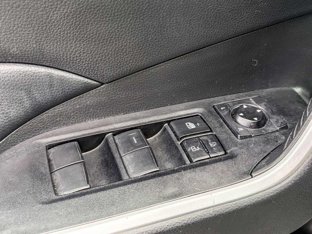 Used 2023 Toyota RAV4 LE AWD/4WD image 45