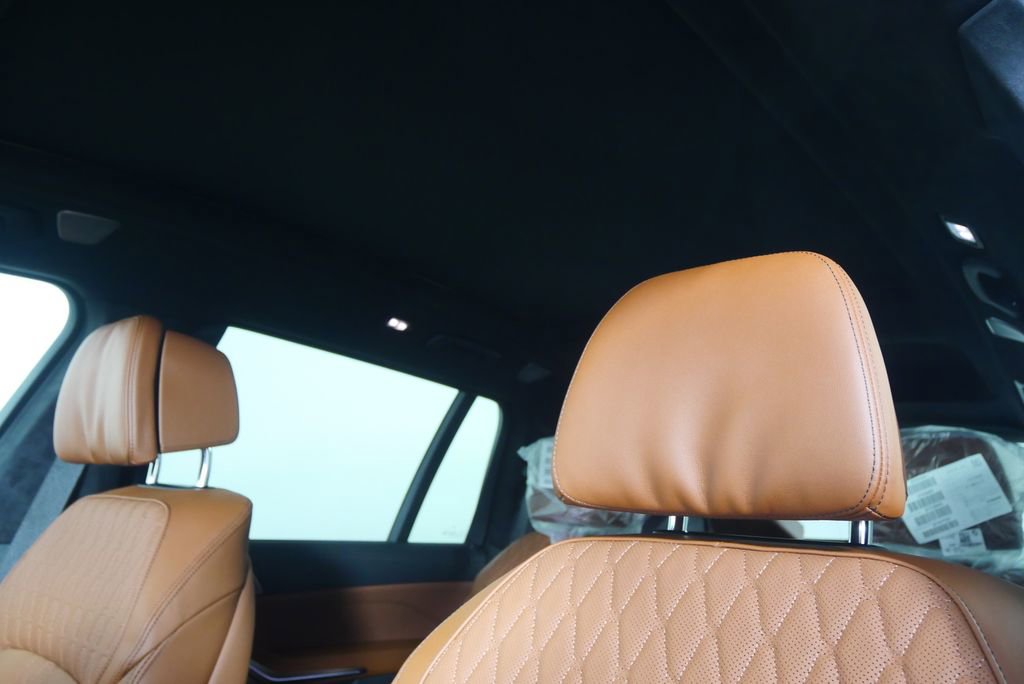 New 2026 BMW ALPINA XB7 image 13