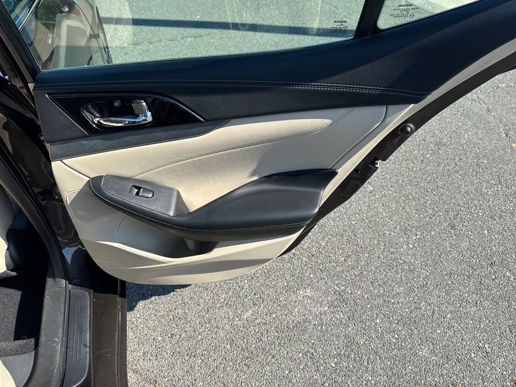 Used 2016 Nissan Maxima 3.5 SV FWD image 37