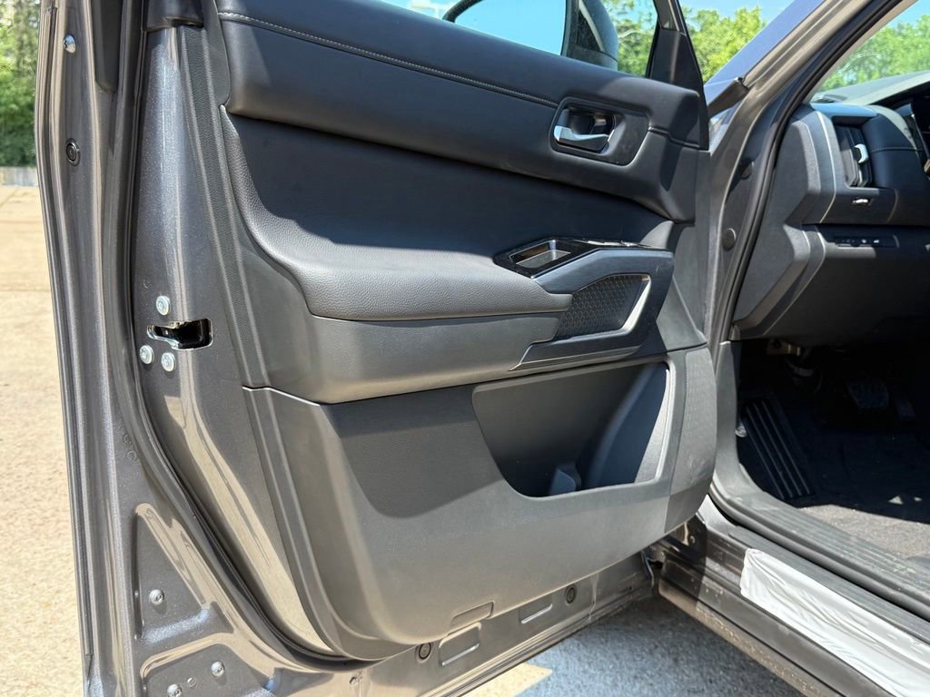 New 2026 Nissan Pathfinder SL AWD/4WD image 21