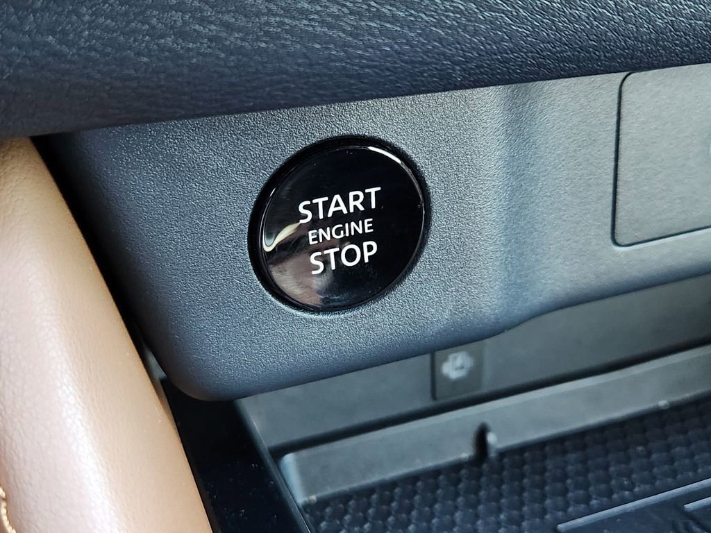 Used 2025 Nissan Rogue Platinum w/ Platinum Premium Package image 19