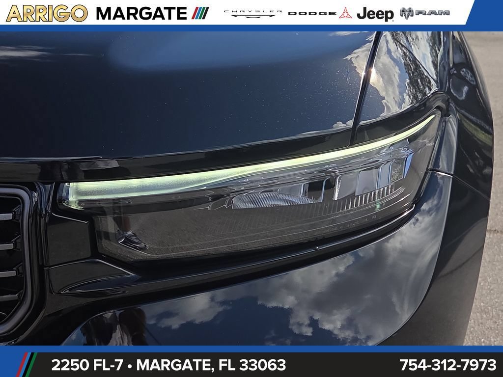 New 2025 Jeep Grand Cherokee L Summit AWD/4WD image 10
