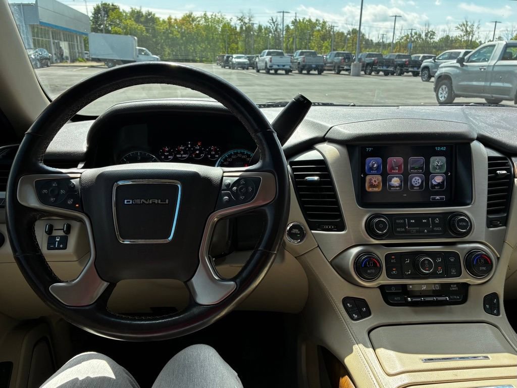 Used 2019 GMC Yukon Denali w/ Open Road Package RWD image 13