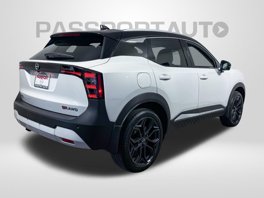 Certified 2025 Nissan Kicks SR w/ SR Premium Package AWD/4WD image 9