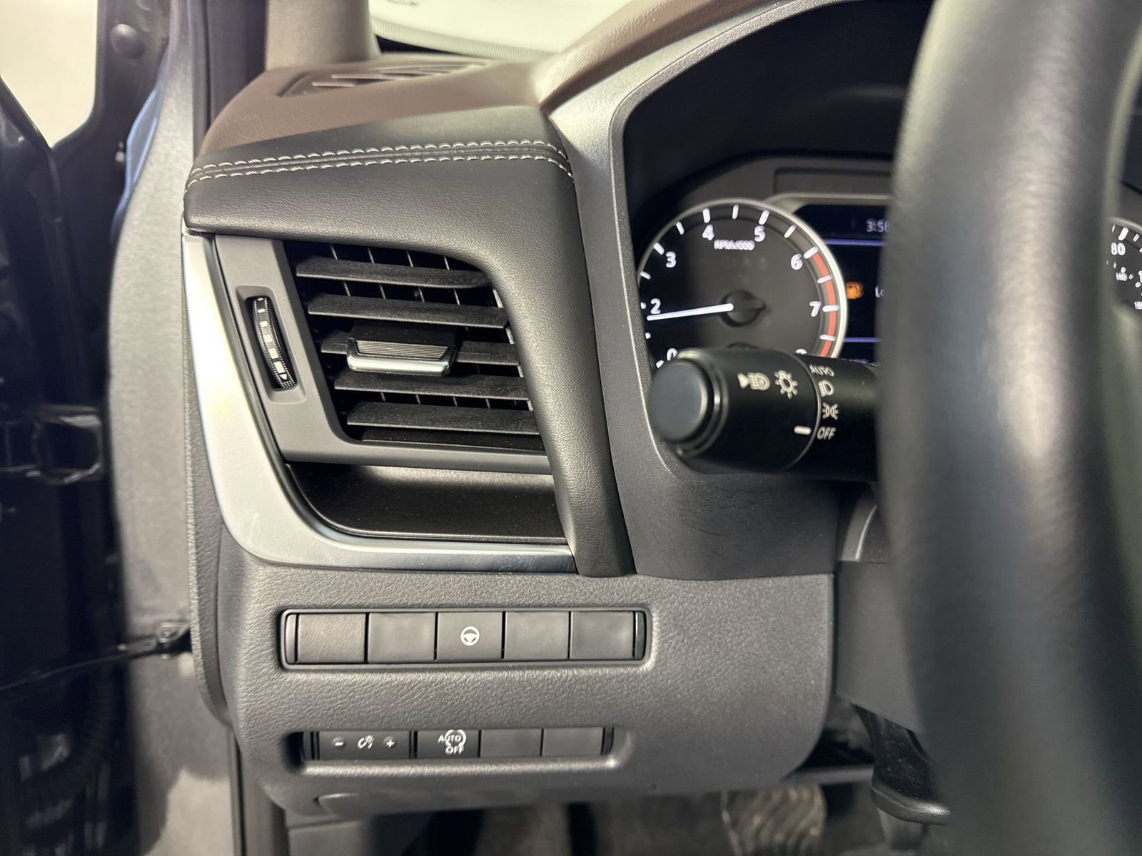 Certified 2023 Nissan Rogue SV image 15