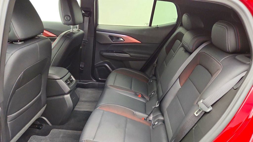 Used 2025 Chevrolet Equinox EV RS FWD image 21