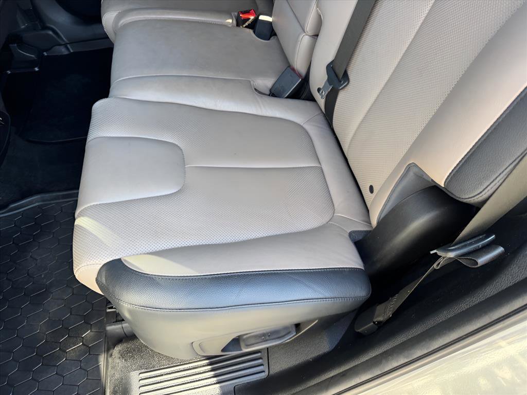 Used 2019 Hyundai Santa Fe Limited image 10