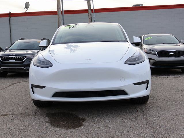Used 2023 Tesla Model Y Long Range image 3