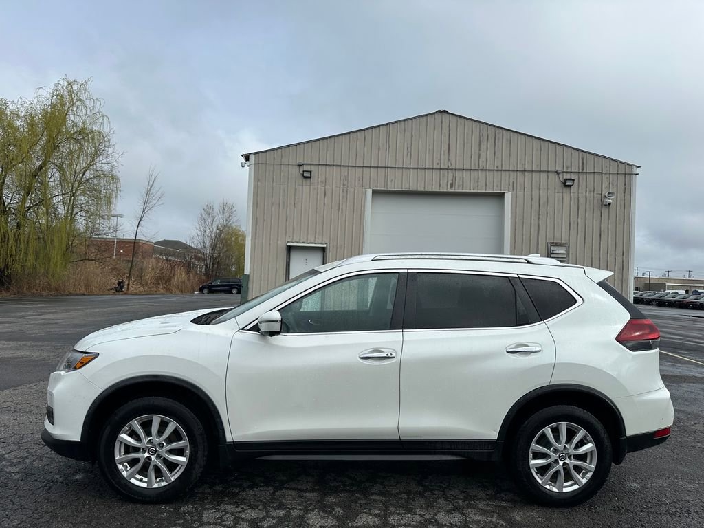 Used 2018 Nissan Rogue SV w/ Premium Package AWD/4WD image 9