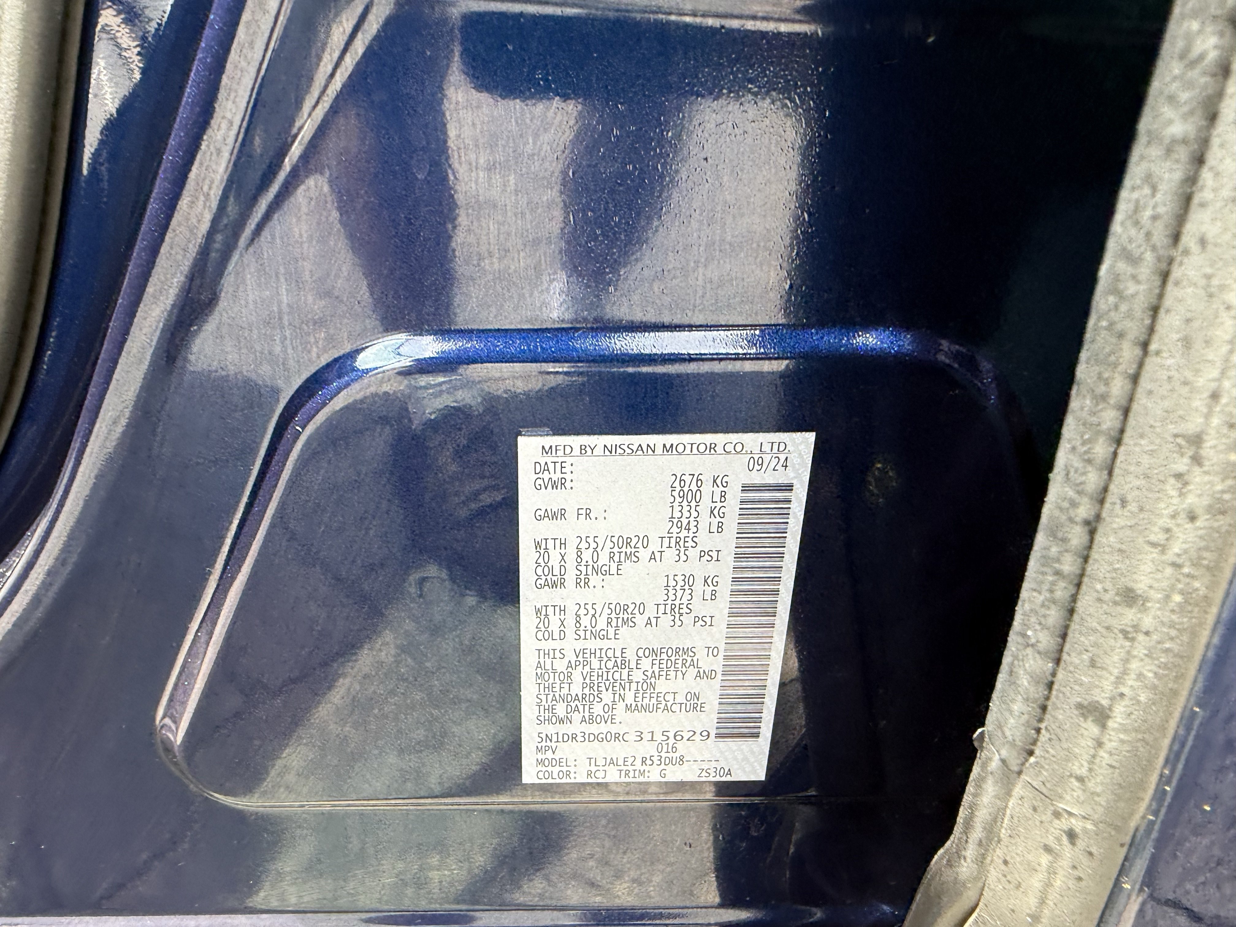Used 2024 Nissan Pathfinder Platinum w/ Cargo Package FWD image 27