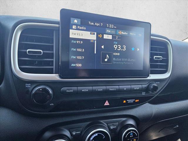 Used 2023 Hyundai Venue SEL image 13