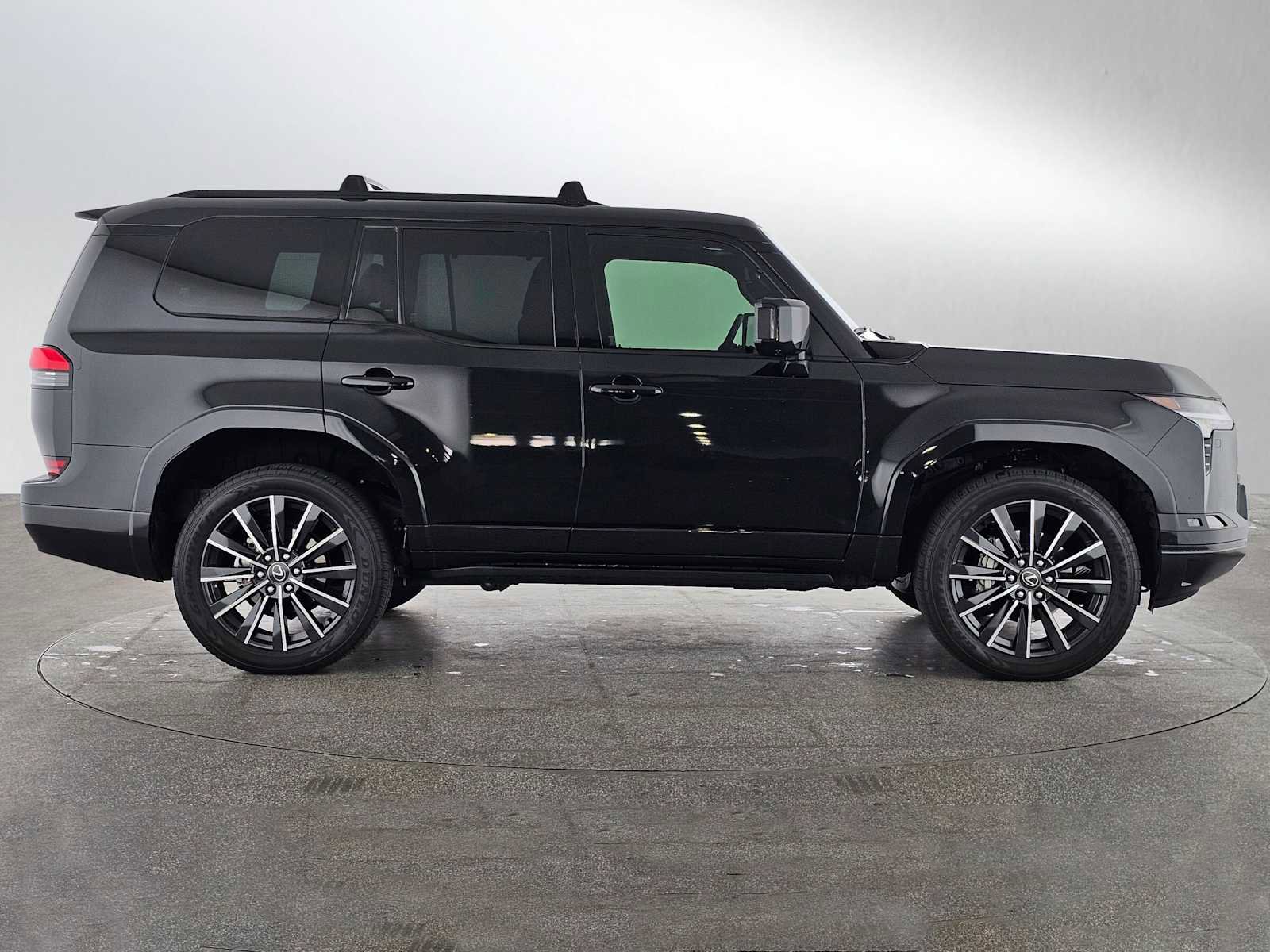 Used 2024 Lexus GX 550 w/ Accessory Package (2T) image 6