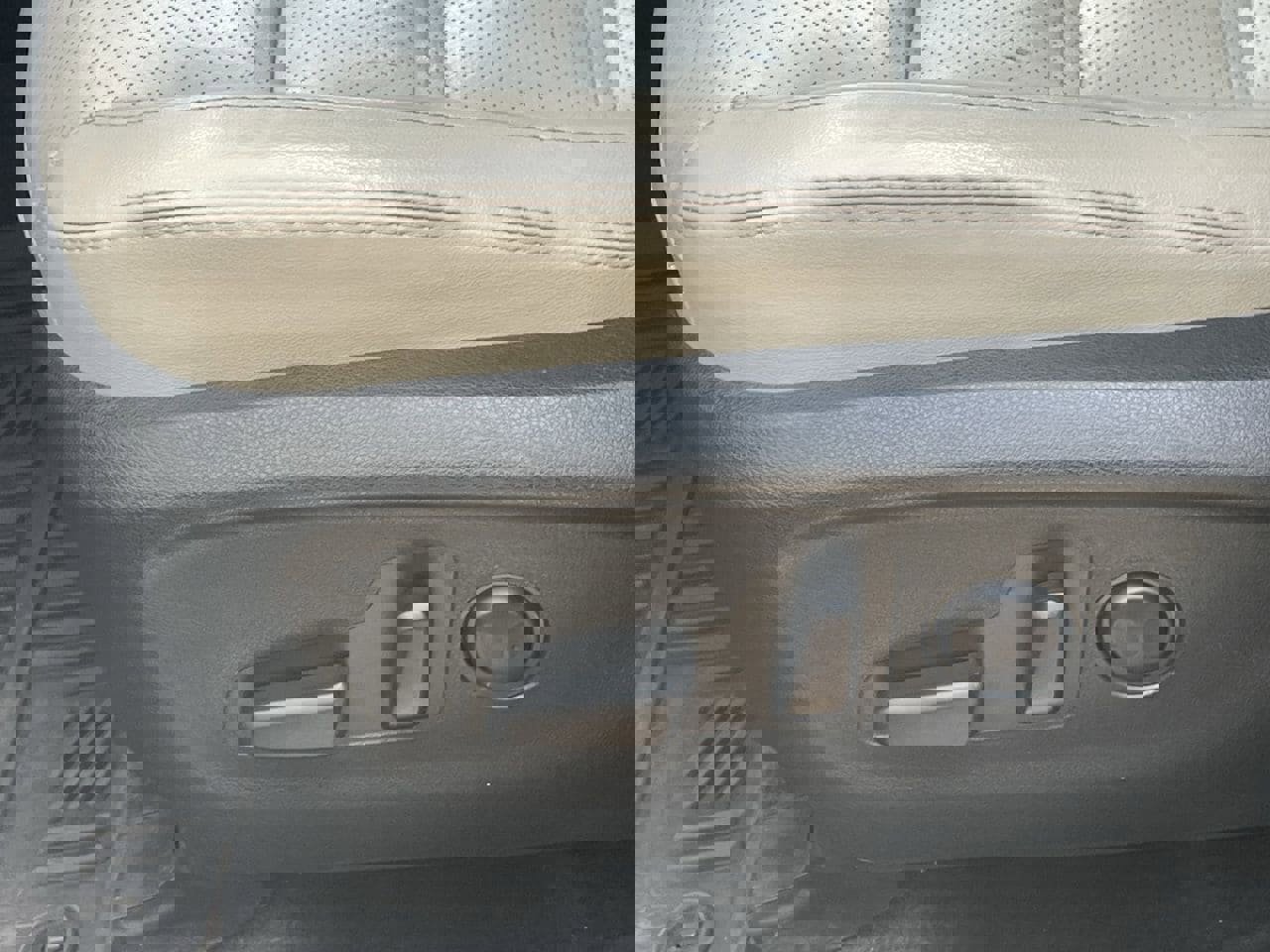 Used 2019 Kia Sorento EX image 9