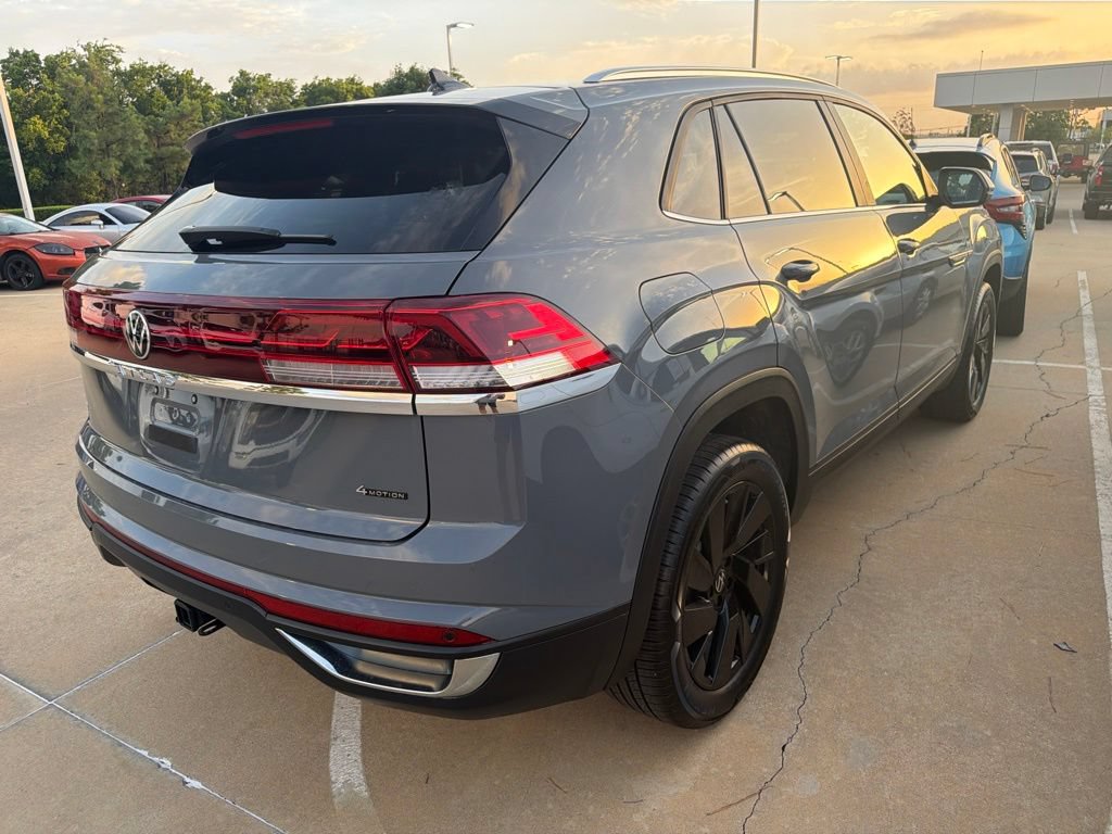 Used 2026 Volkswagen Atlas Cross Sport SE AWD/4WD image 3