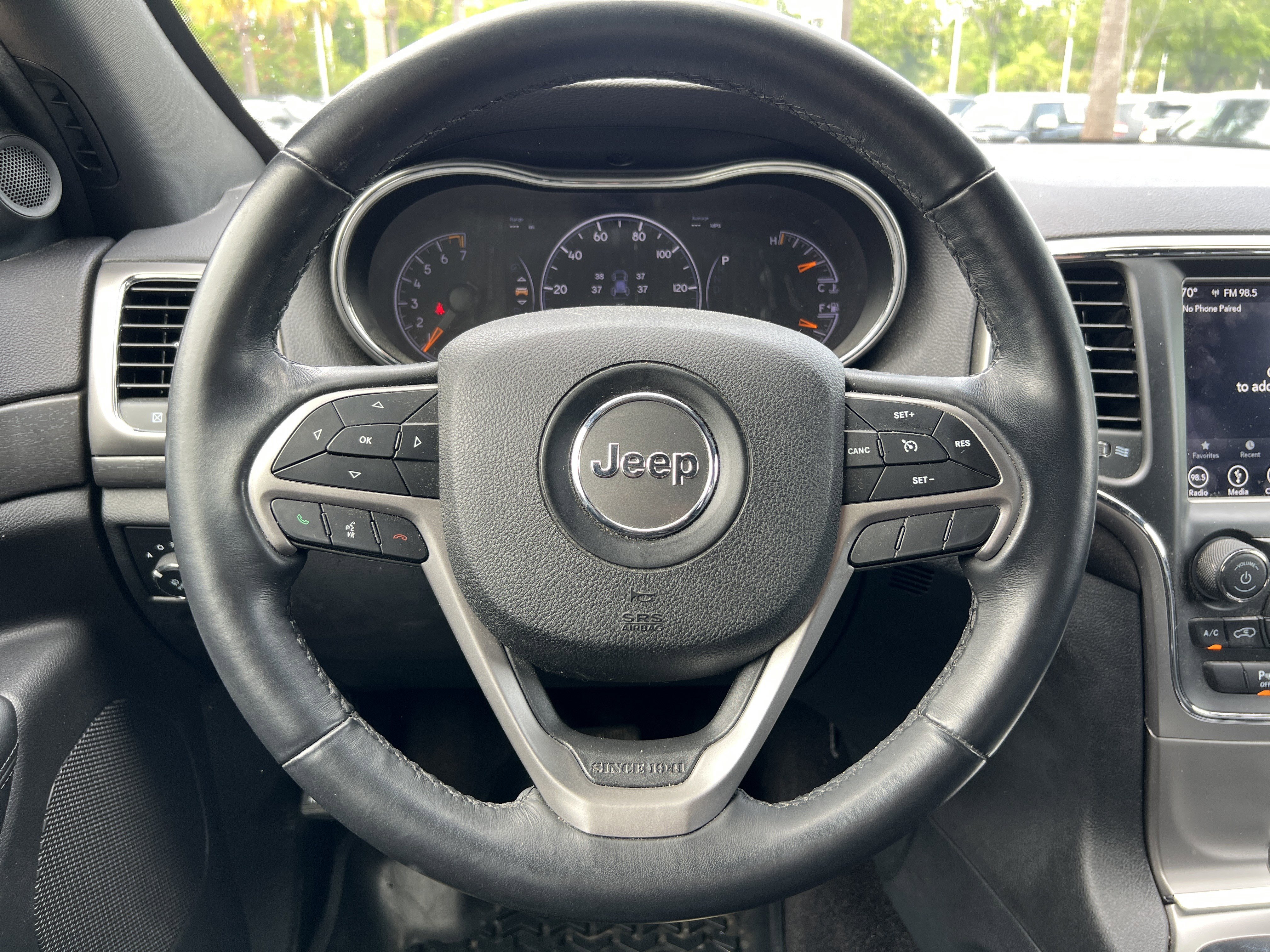 Used 2018 Jeep Grand Cherokee Altitude RWD image 18